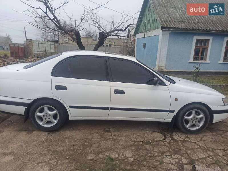 Седан Toyota Carina 1994 в Одессе