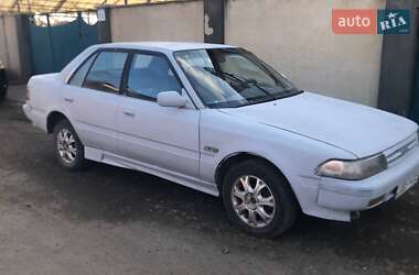 Седан Toyota Carina 1990 в 