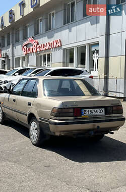 Седан Toyota Carina 1988 в 