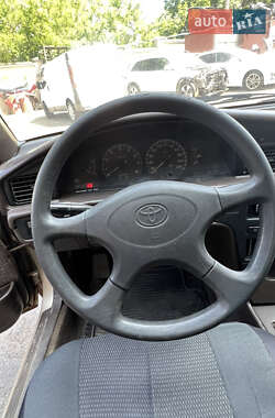 Седан Toyota Carina 1988 в 