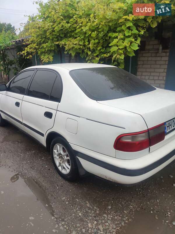 Седан Toyota Carina 1993 в Зеленодольской