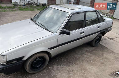 Седан Toyota Carina 1987 в Шепетовке