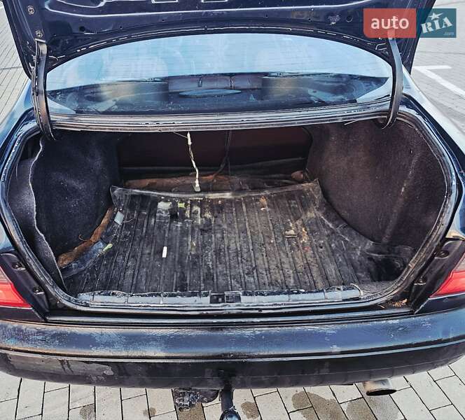 Седан Toyota Carina 1992 в Авангарде