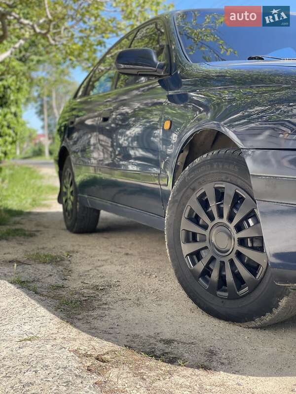 Ліфтбек Toyota Carina 1992 в Чорноморську