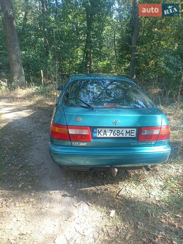 Седан Toyota Carina 1998 в Киеве