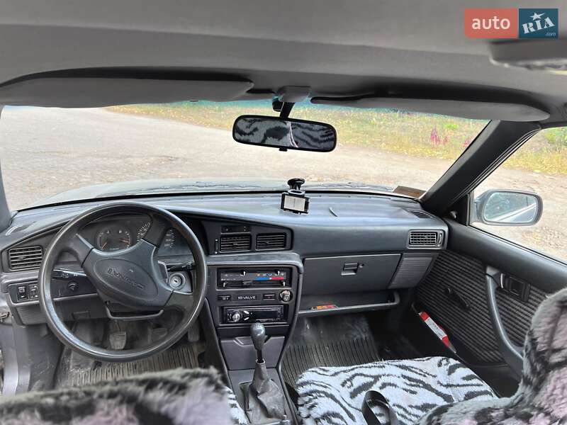 Седан Toyota Carina 1990 в Харкові