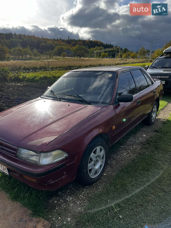 Седан Toyota Carina 1991 в Бориславе