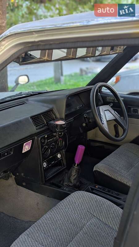 Универсал Toyota Carina 1986 в Запорожье