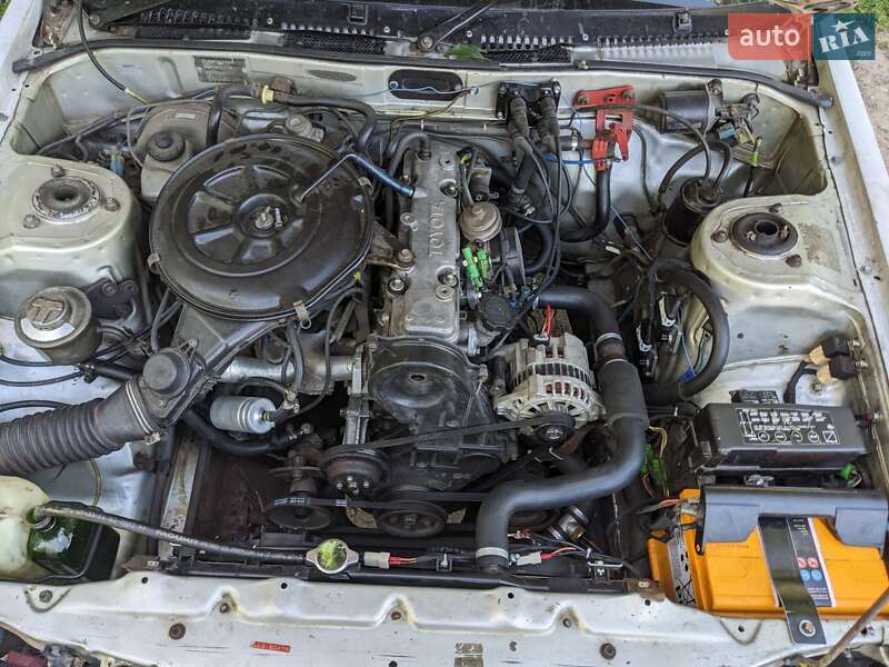 Универсал Toyota Carina 1986 в Запорожье