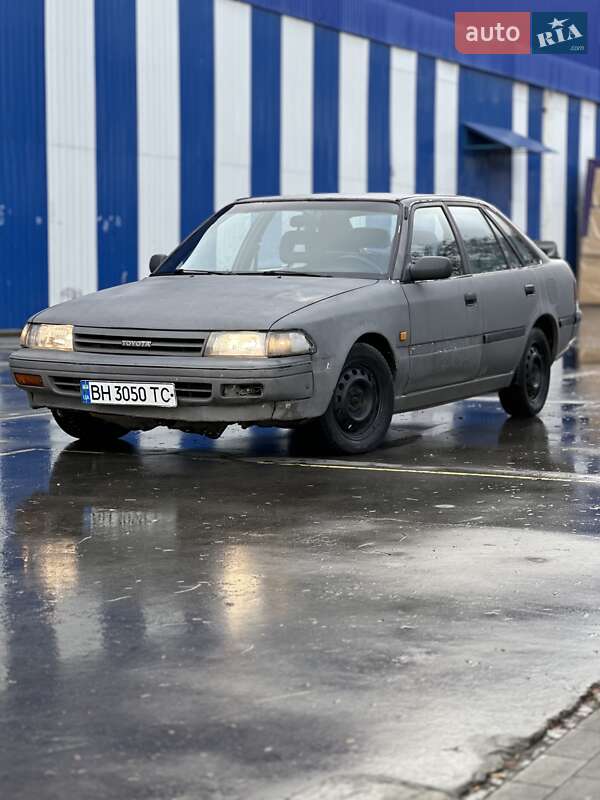 Toyota Carina 1990