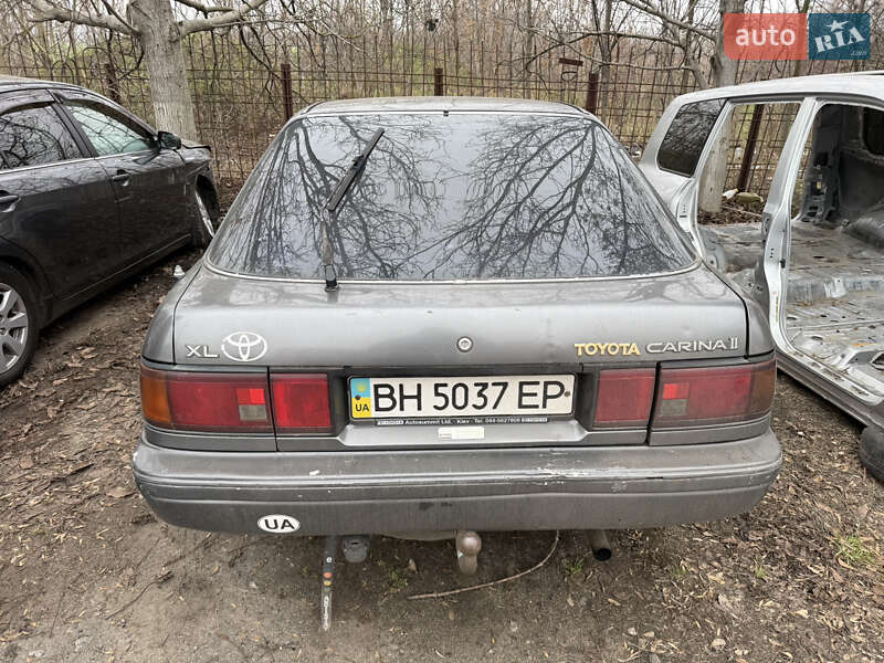 Toyota Carina 1988