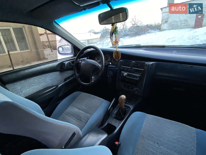 Седан Toyota Carina 1994 в Збараже