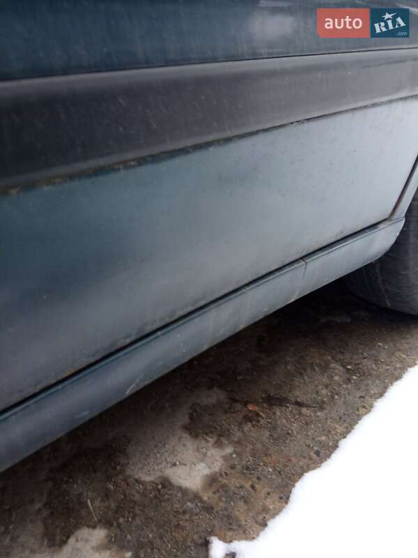 Седан Toyota Carina 1996 в Киеве