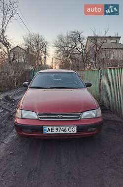 Седан Toyota Carina 1993 в Терновке