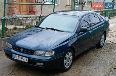 Седан Toyota Carina 1993 в Ізмаїлі