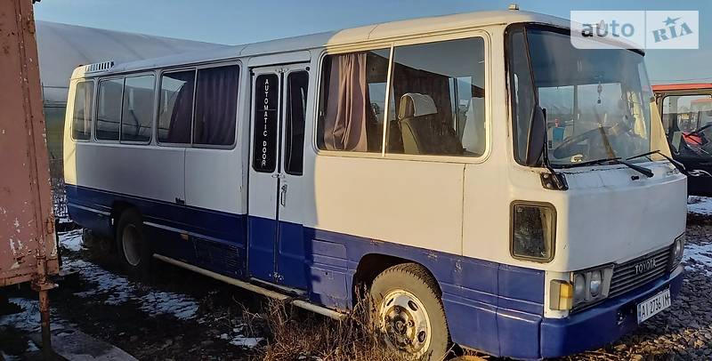 Туристический / Междугородний автобус Toyota Coaster 1992 в Киеве