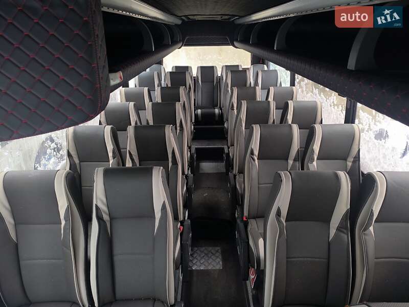 Туристический / Междугородний автобус Toyota Coaster 2000 в Киеве