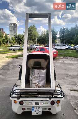 Хетчбек Toyota Coms 2015 в 