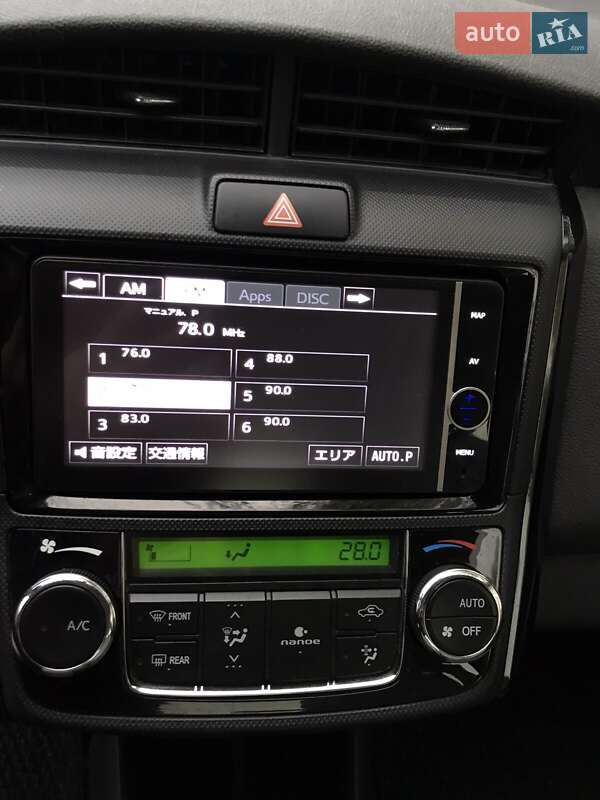 Седан Toyota Corolla Axio 2013 в Тячеві