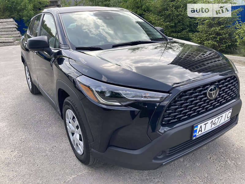 Внедорожник / Кроссовер Toyota Corolla Cross 2022 в Киеве