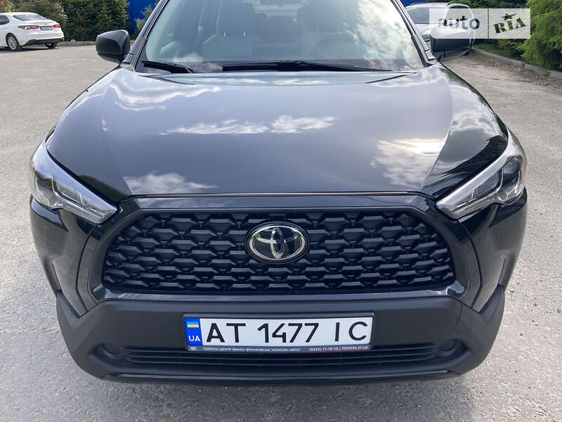 Внедорожник / Кроссовер Toyota Corolla Cross 2022 в Киеве