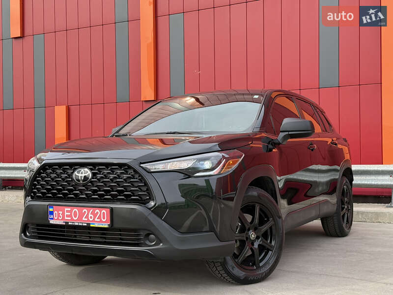 Позашляховик / Кросовер Toyota Corolla Cross 2022 в 