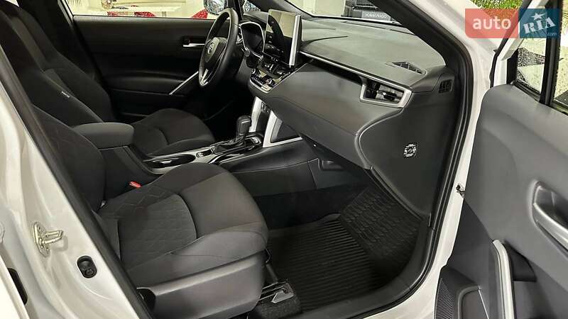 Позашляховик / Кросовер Toyota Corolla Cross 2023 в Ужгороді