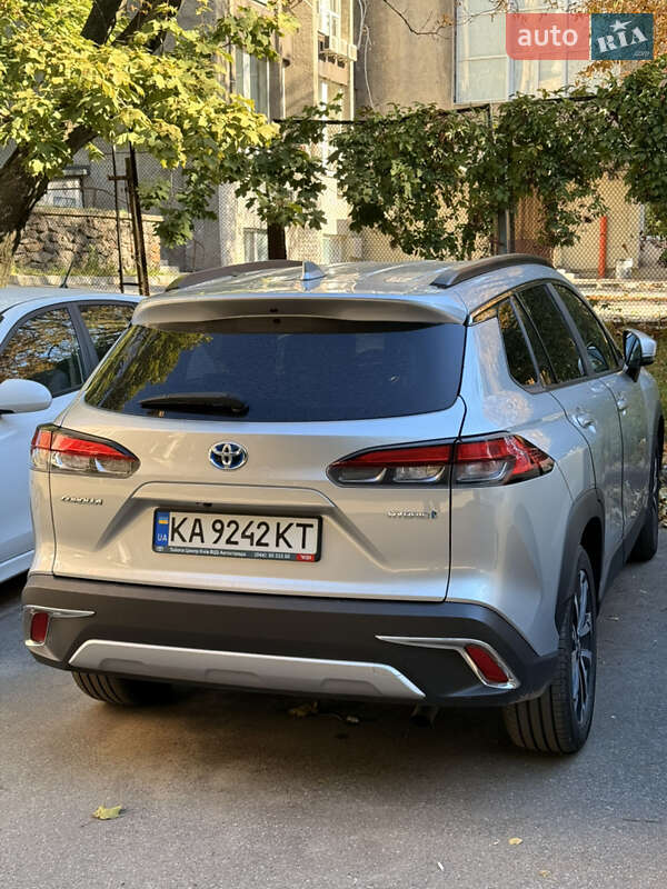 Внедорожник / Кроссовер Toyota Corolla Cross 2023 в Киеве