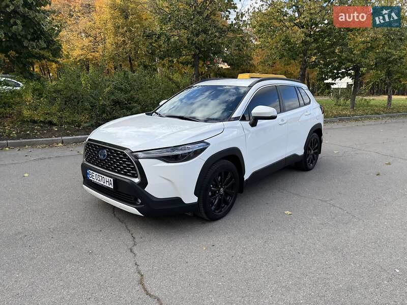 Позашляховик / Кросовер Toyota Corolla Cross 2022 в Умані фото 21 Позашляховик / Кросовер Toyota Corolla Cross 2022 в Умані