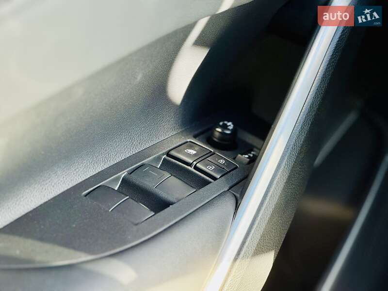 Позашляховик / Кросовер Toyota Corolla Cross 2023 в Тернополі