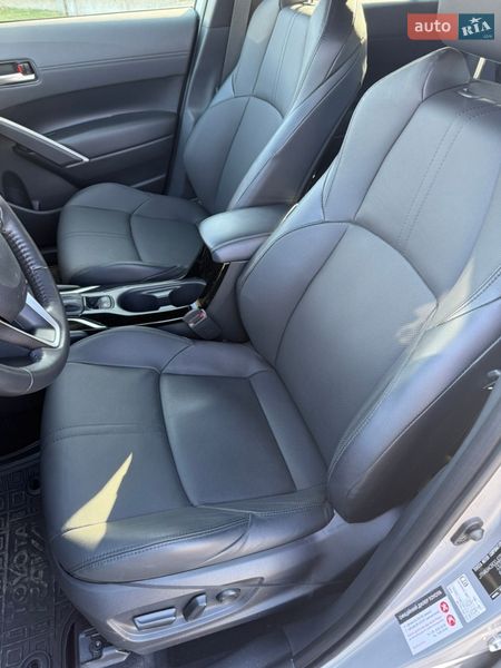 Внедорожник / Кроссовер Toyota Corolla Cross 2024 в Киеве