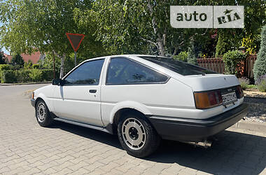 Хетчбек Toyota Corolla Levin 1984 в 