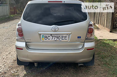 Хэтчбек Toyota Corolla Verso 2005 в Чорткове