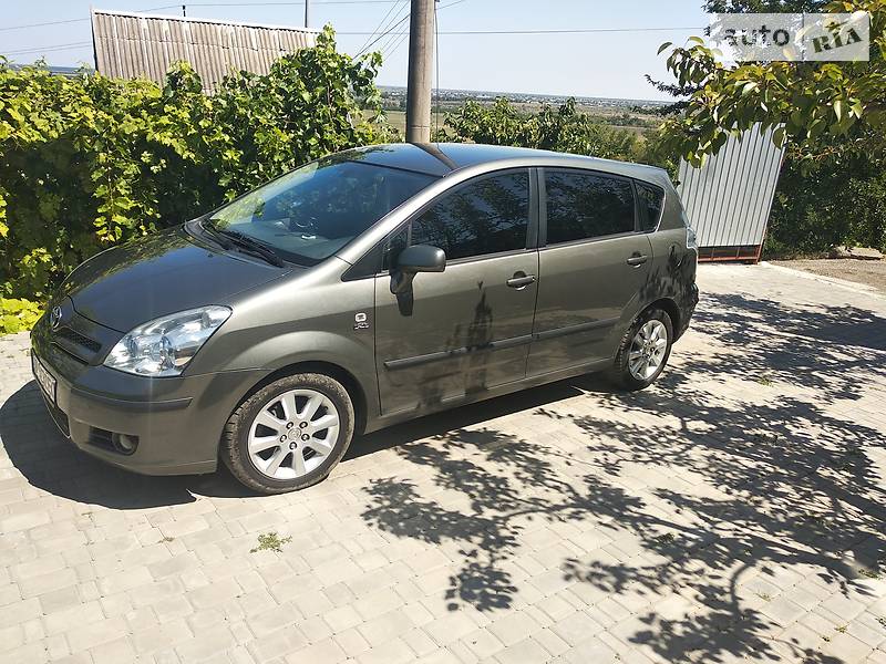 Мінівен Toyota Corolla Verso 2005 в 