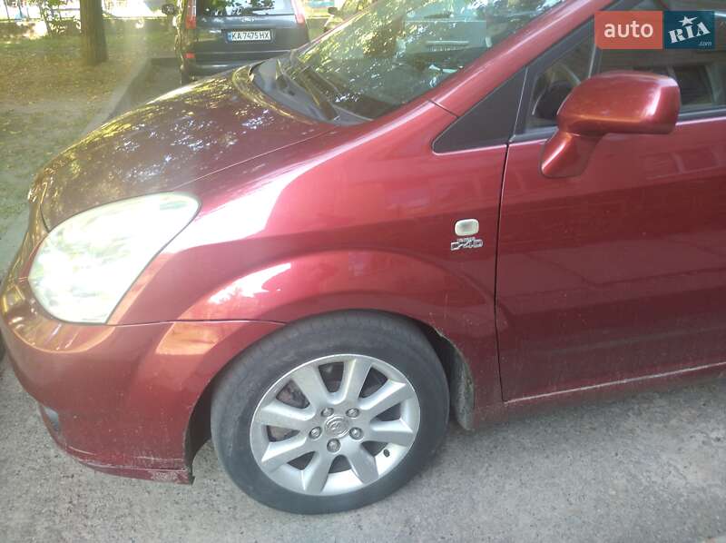 Мінівен Toyota Corolla Verso 2005 в Чернігові