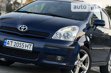 Минивэн Toyota Corolla Verso 2006 в 