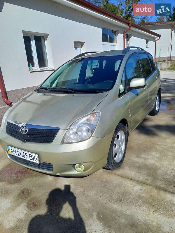 Минивэн Toyota Corolla Verso 2003 в Дружковке