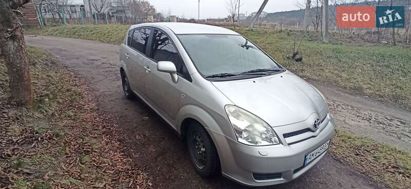 Минивэн Toyota Corolla Verso 2006 в Житомире