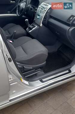 Мінівен Toyota Corolla Verso 2005 в 