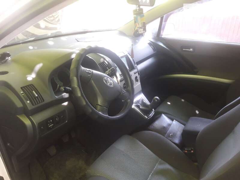 Мінівен Toyota Corolla Verso 2004 в Хоролі
