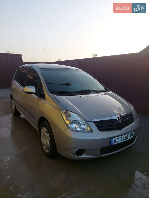 Мінівен Toyota Corolla Verso 2003 в Володимирі