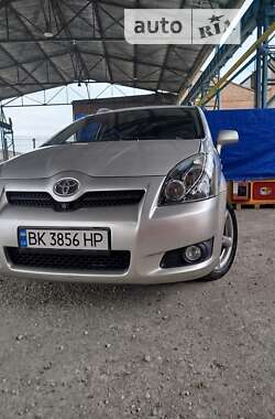 Минивэн Toyota Corolla Verso 2007 в Ровно