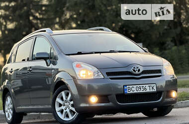 Минивэн Toyota Corolla Verso 2005 в Самборе