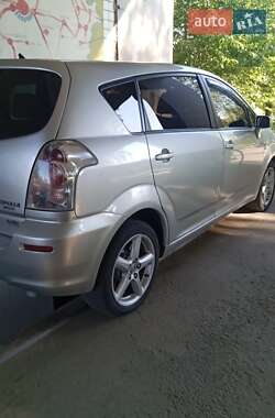 Минивэн Toyota Corolla Verso 2006 в 