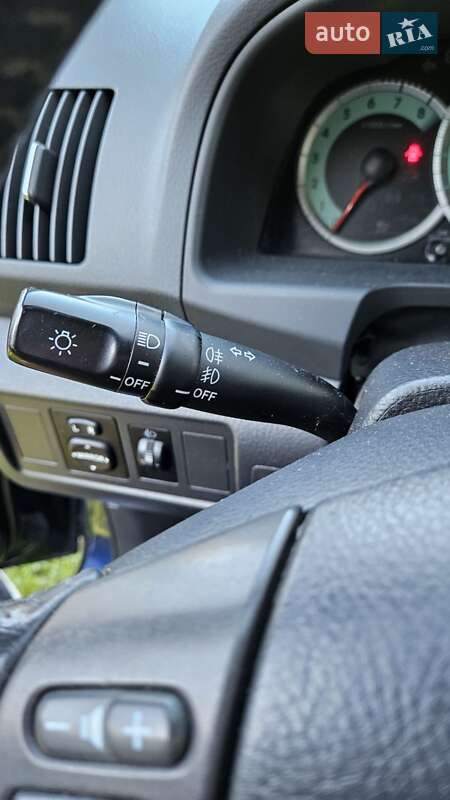 Мінівен Toyota Corolla Verso 2004 в Хмельницькому фото 7 Мінівен Toyota Corolla Verso 2004 в Хмельницькому