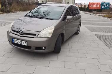 Минивэн Toyota Corolla Verso 2004 в Самборе