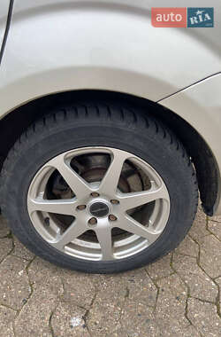 Минивэн Toyota Corolla Verso 2008 в Сарнах