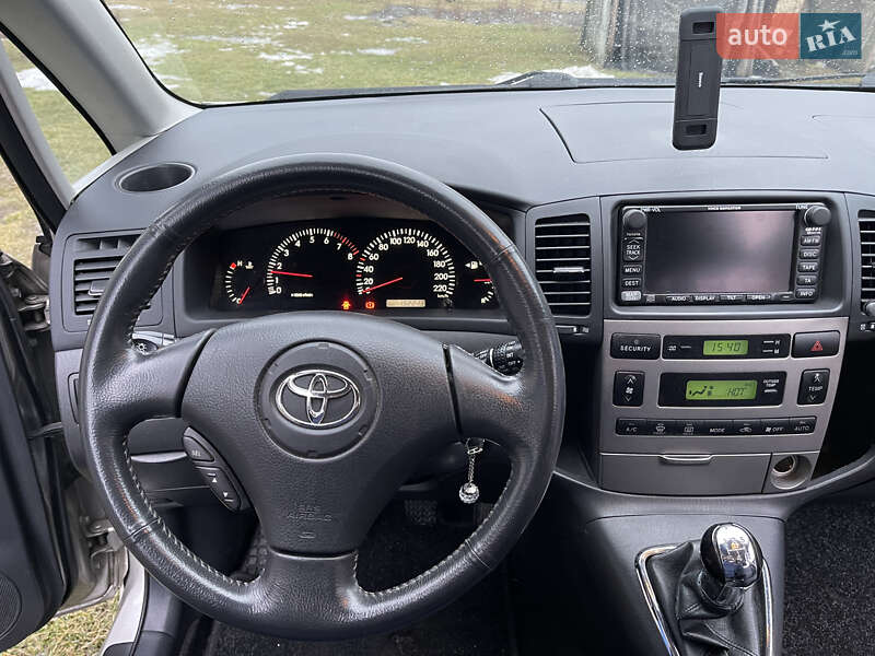 Минивэн Toyota Corolla Verso 2002 в Лубнах