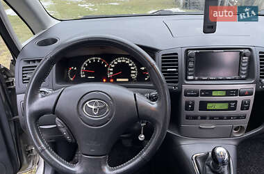 Мінівен Toyota Corolla Verso 2002 в 