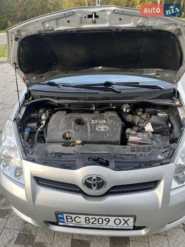 Мінівен Toyota Corolla Verso 2008 в Новояворівську